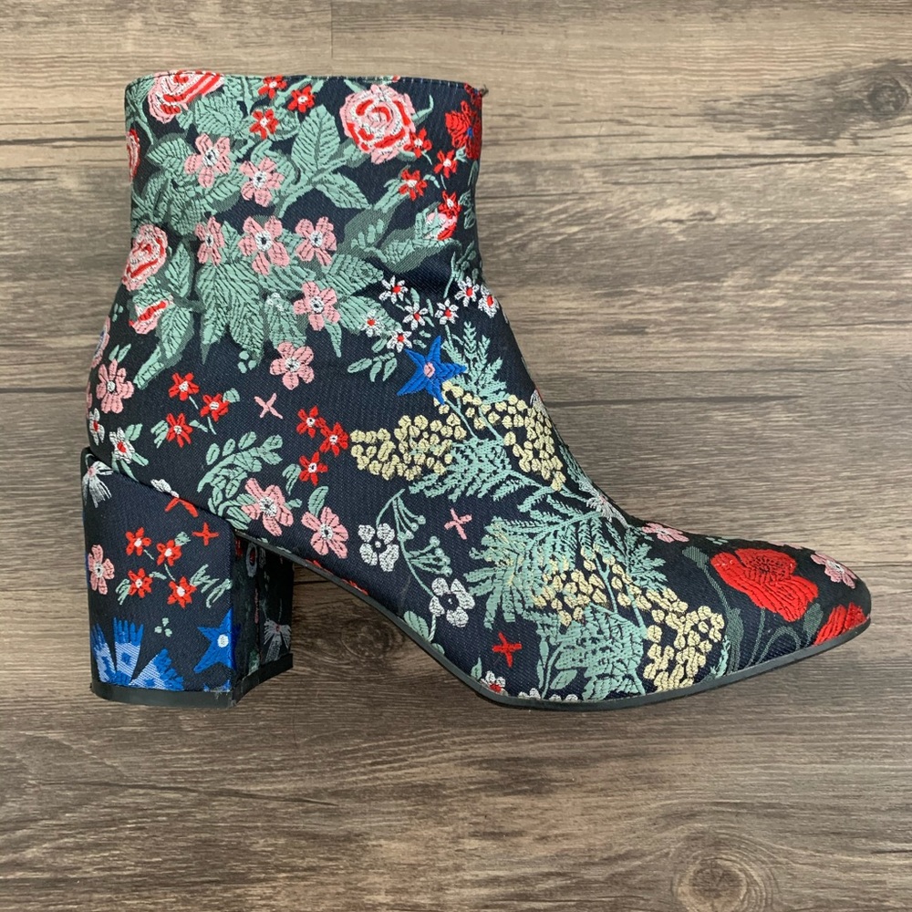 Catherine Malandrino embroidered boots